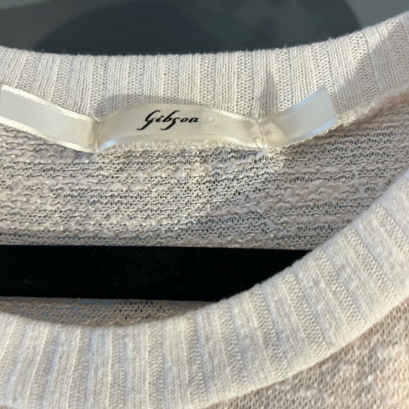 Anthropologie top with daisy detail sleeves - Picture 2 of 3